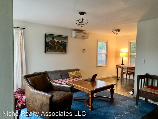 Building Photo - 3 br, 2 bath House - 6531 Division Ave NW