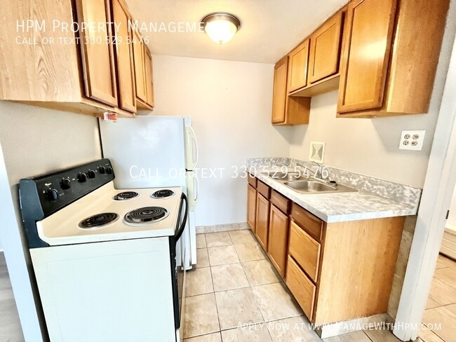 Building Photo - 20604 Lorain Rd