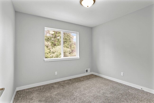 Building Photo - 200 Chalet Dr