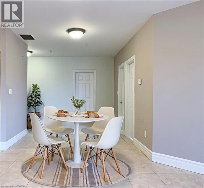 Photo du bâtiment - 685 Myers Rd