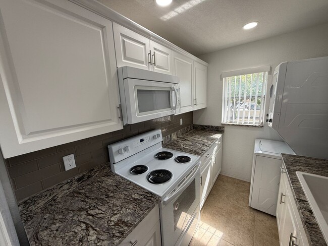 Building Photo - 1 Bed/1 Bath, 2nd Floor condo at Altamonte...