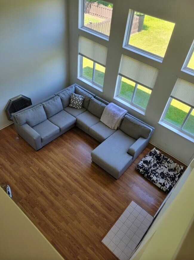 Building Photo - 568 Needlegrass Pkwy