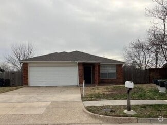 Building Photo - 5210 Highbank Dr