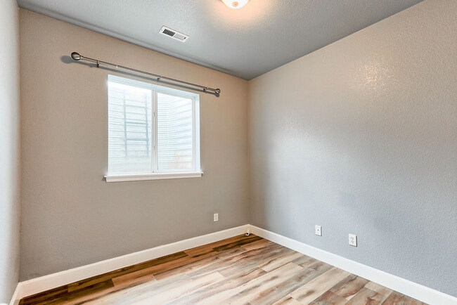Foto del edificio - 438 Heritage Ln