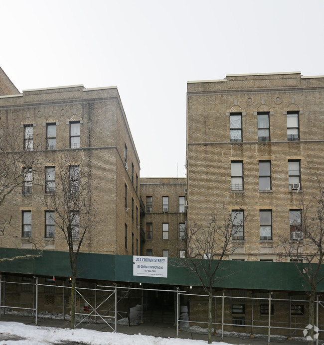 Building Photo - Plaza Apartments