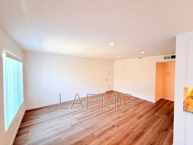 Building Photo - 5233 Cartwright Ave