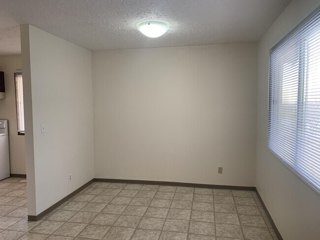 Building Photo - 9719-9793 93 St