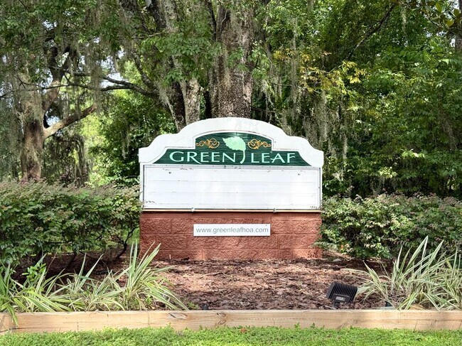Foto del edificio - 4304 SW 70th Terrace