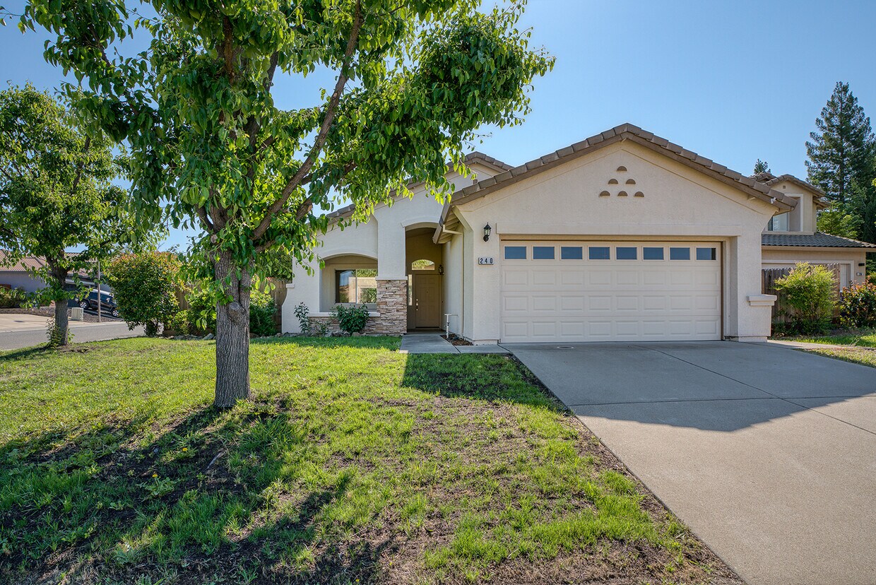 Foto principal - 240 Raitt Ct