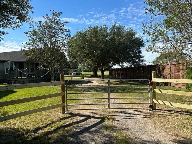 Building Photo - 24807 Botkins Rd