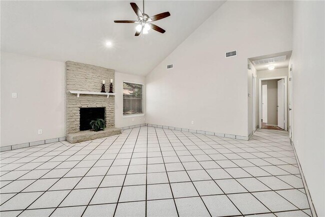 Building Photo - 12013 Wycliff Ln