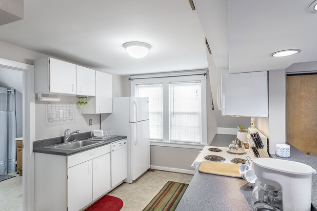 Kitchen - 13 Franklin St