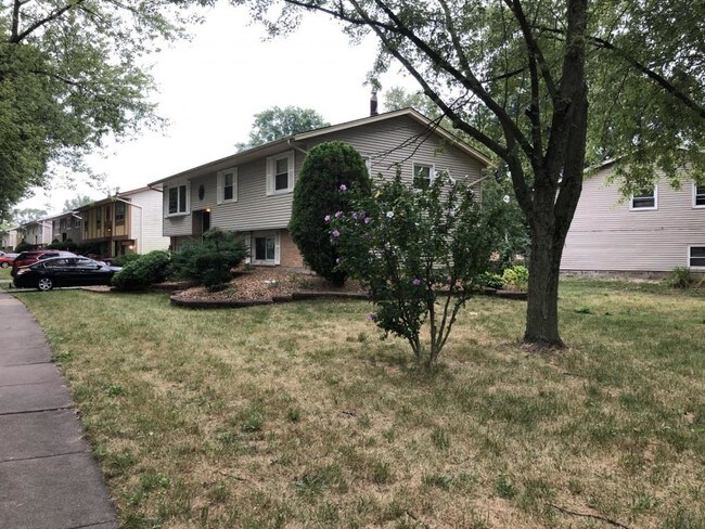 Building Photo - 21600 Jeffrey Ave