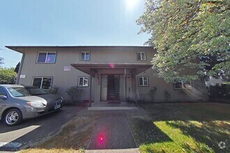 Building Photo - 605 NW Kings Blvd