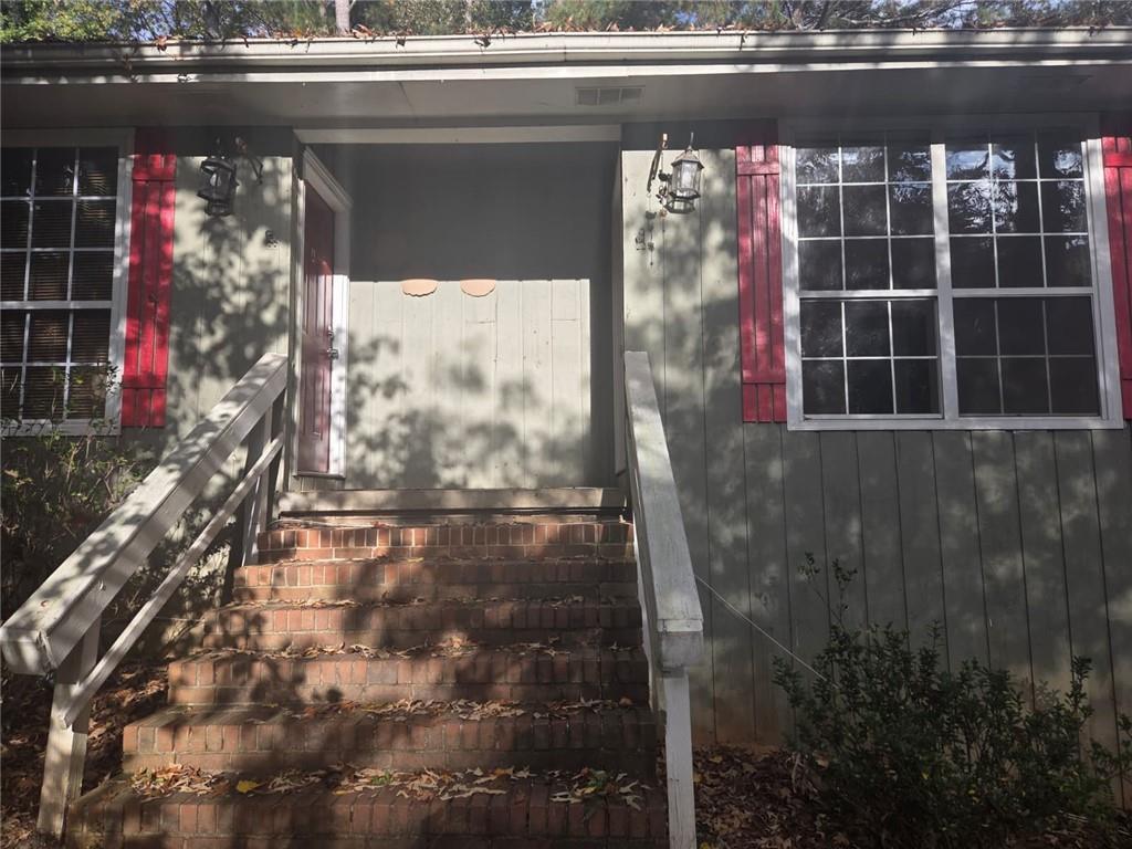 Foto principal - 4751 Valley Dale Dr SW