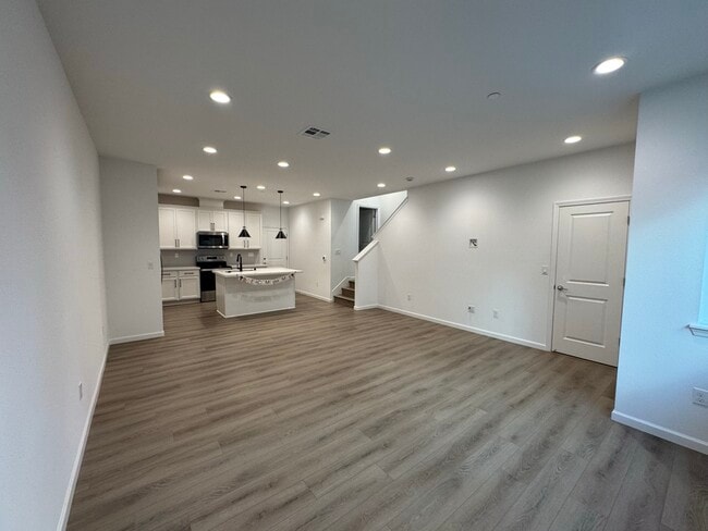 Foto del edificio - 6333 Dandelion St