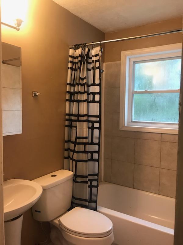 Bathroom. - 2809 Virginia Rd