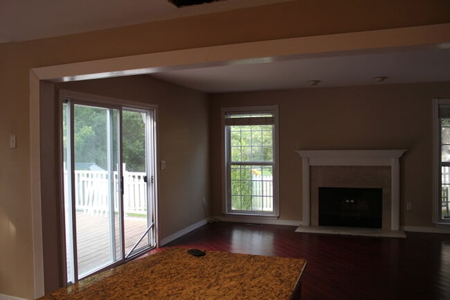 Building Photo - 85 Crenshaw Dr