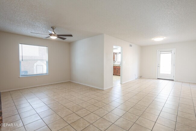 Foto del edificio - 11617 Soberana Ln