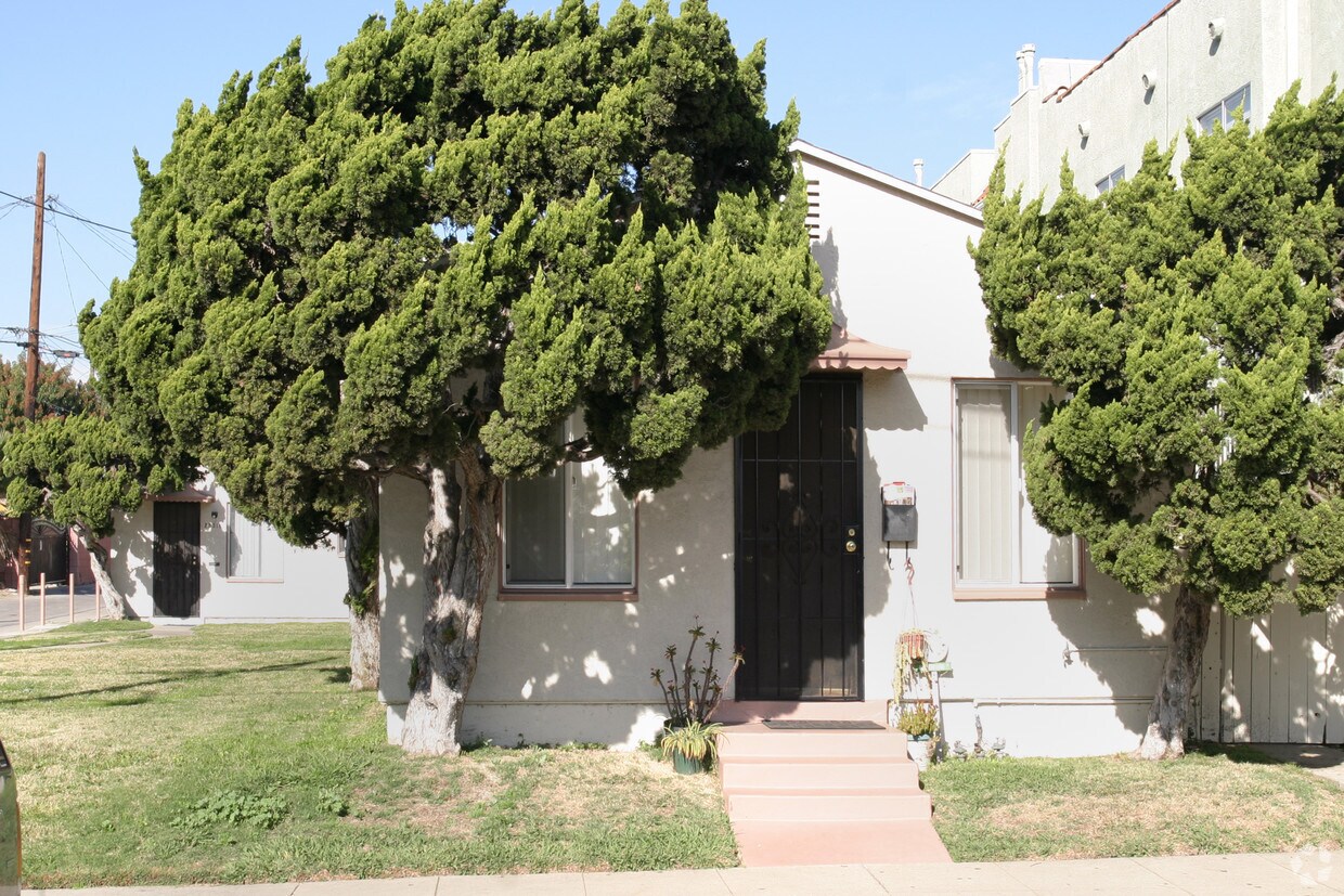 Foto del edificio - 2825 E 15th St