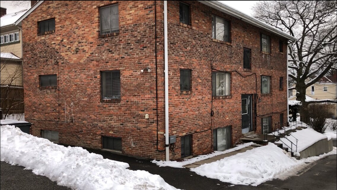 Primary Photo - 815 Jackman Ave