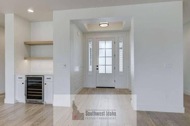 Building Photo - 7655 W Meltwater Ln