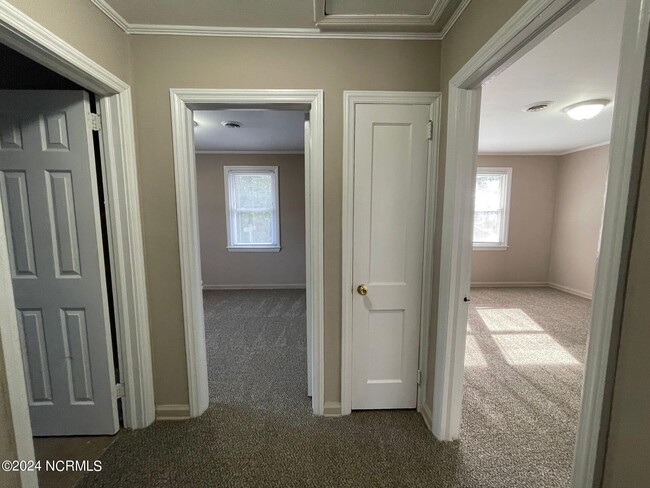 Building Photo - 2257 Onslow Dr