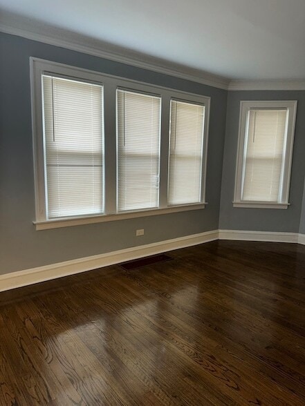 Foto del edificio - 10641 S Normal Ave