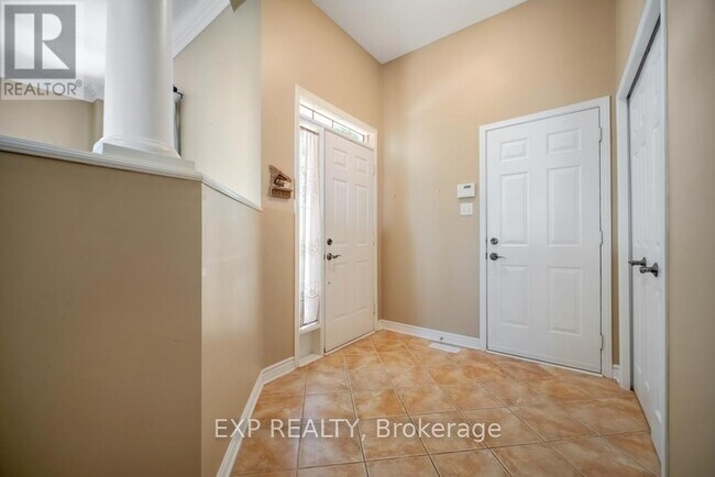 Building Photo - 1672 Frenette St