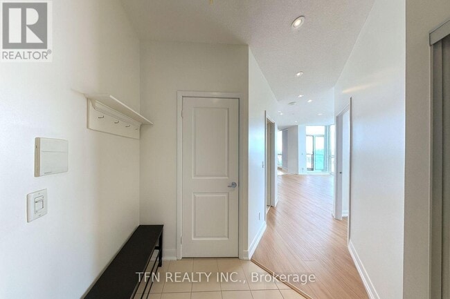 Building Photo - 205-2205 Sherway Gardens Rd