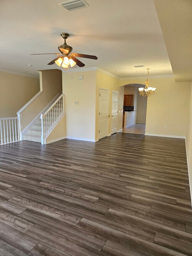 Foto del edificio - 3409 10th Ln W
