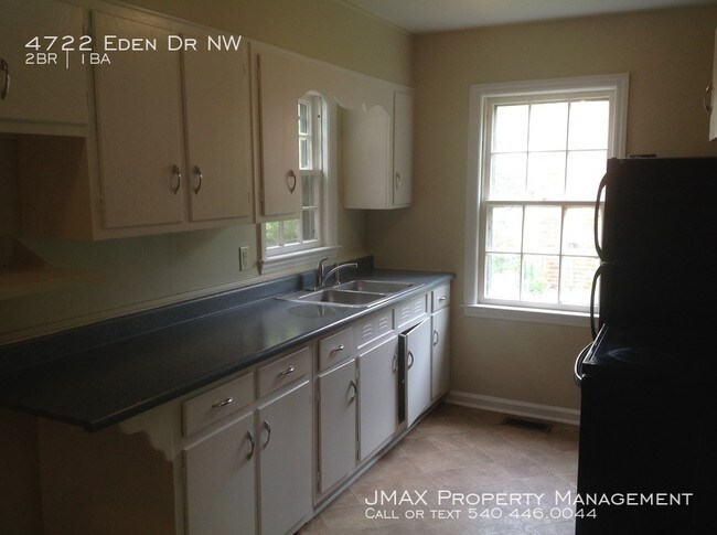 Foto del edificio - Two bedroom one level living