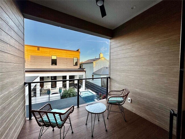 Foto del edificio - 1324 S Daytona Ave