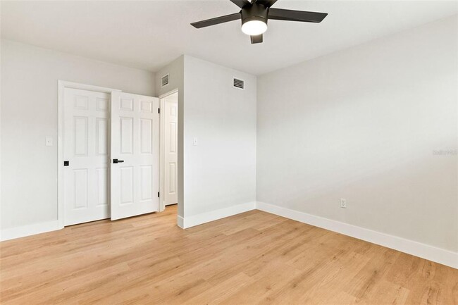 Building Photo - 300 S Nimbus Ave