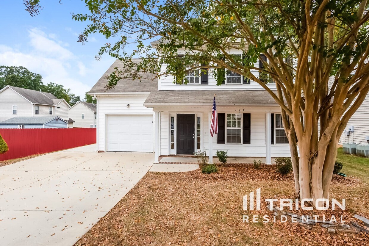 Foto principal - 177 Everett Park Dr