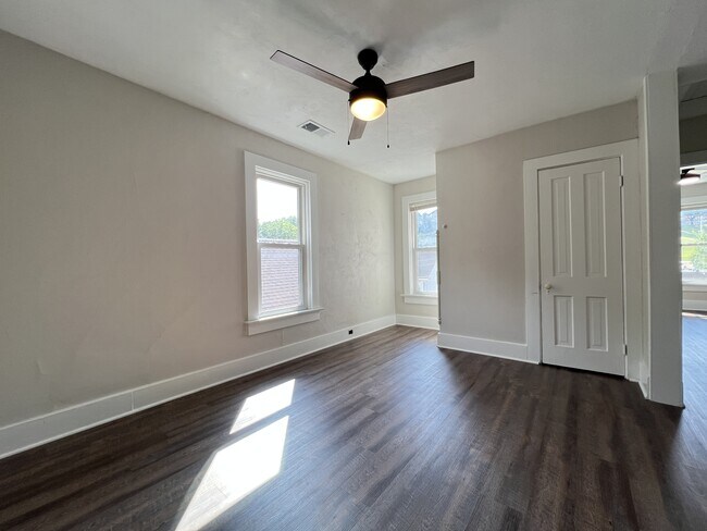 Foto del edificio - 595 W 17th St
