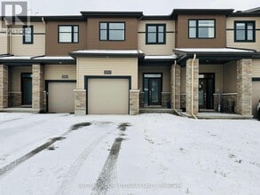Building Photo - 2032 Caltra Cres