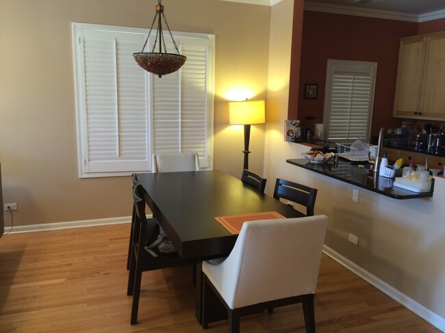 Dining Area - 710 W Aldine Ave