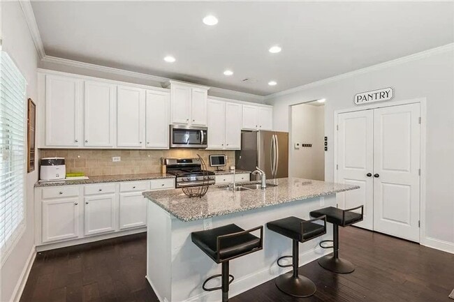 Building Photo - Spacious 4BR House in Gainesville