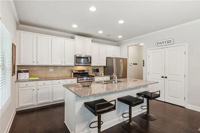 Foto del edificio - Spacious 4BR House in Gainesville