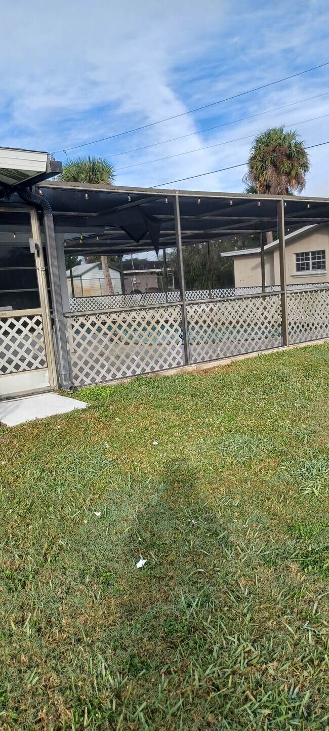 Foto del edificio - 1003 Leeland Heights Blvd E