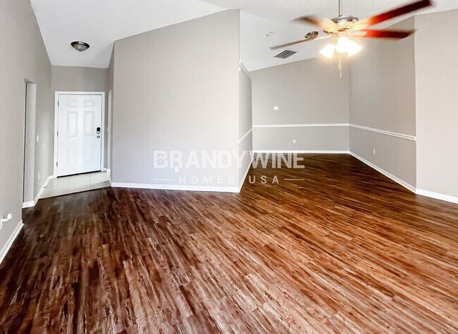 Foto del edificio - 8592 Bandera Cir W