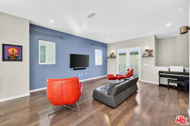 Foto del edificio - 5933 W Luna Park