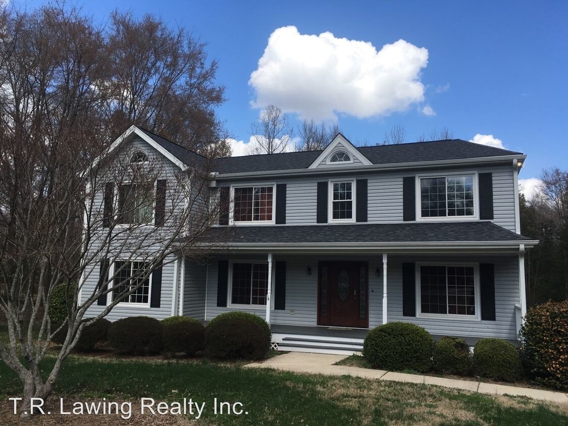 Foto principal - 3 br, 2.5 bath House - 8114 Knollwood Circle