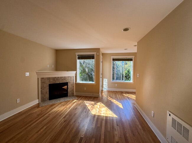 Foto del edificio - 3820 Whitman Ave N