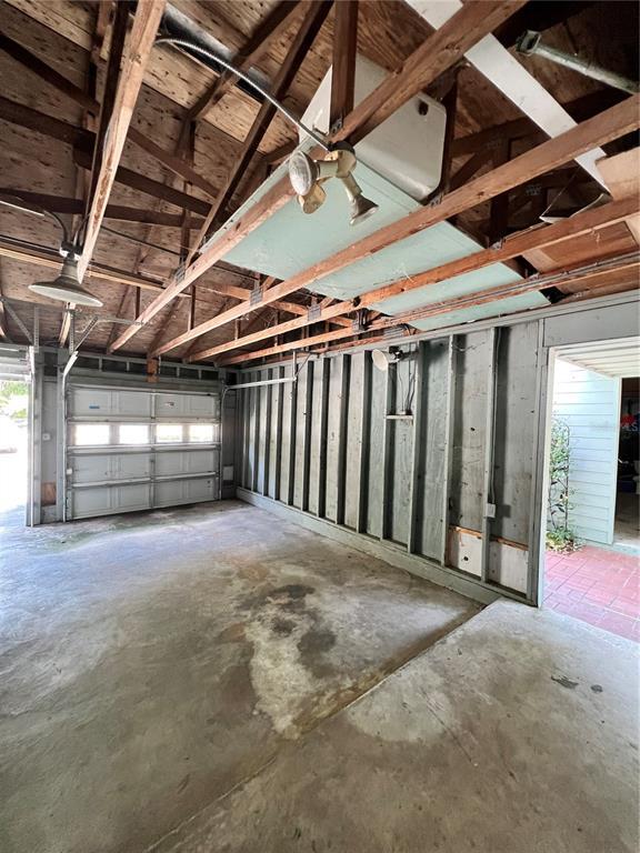 Building Photo - 2612 SW 14th Dr