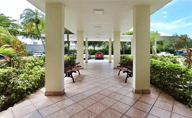 Foto del edificio - 2851 Leonard Dr