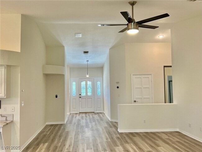 Building Photo - 1740 Camara Dr