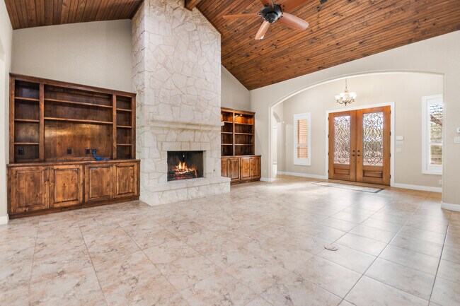 Foto del edificio - 25815 Ralph Fair Rd