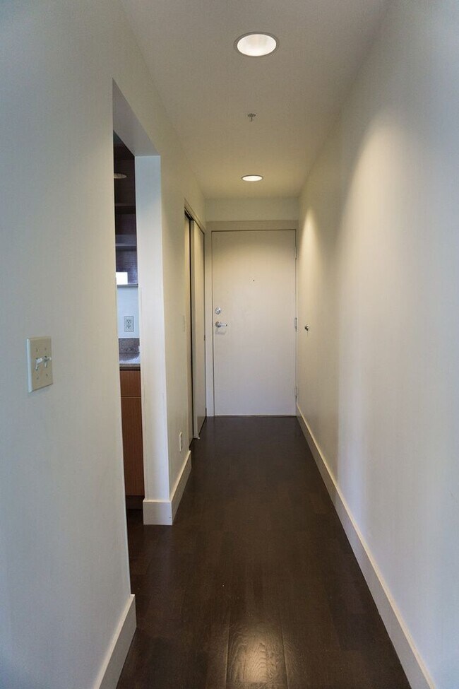 Building Photo - 1Bd/1Ba